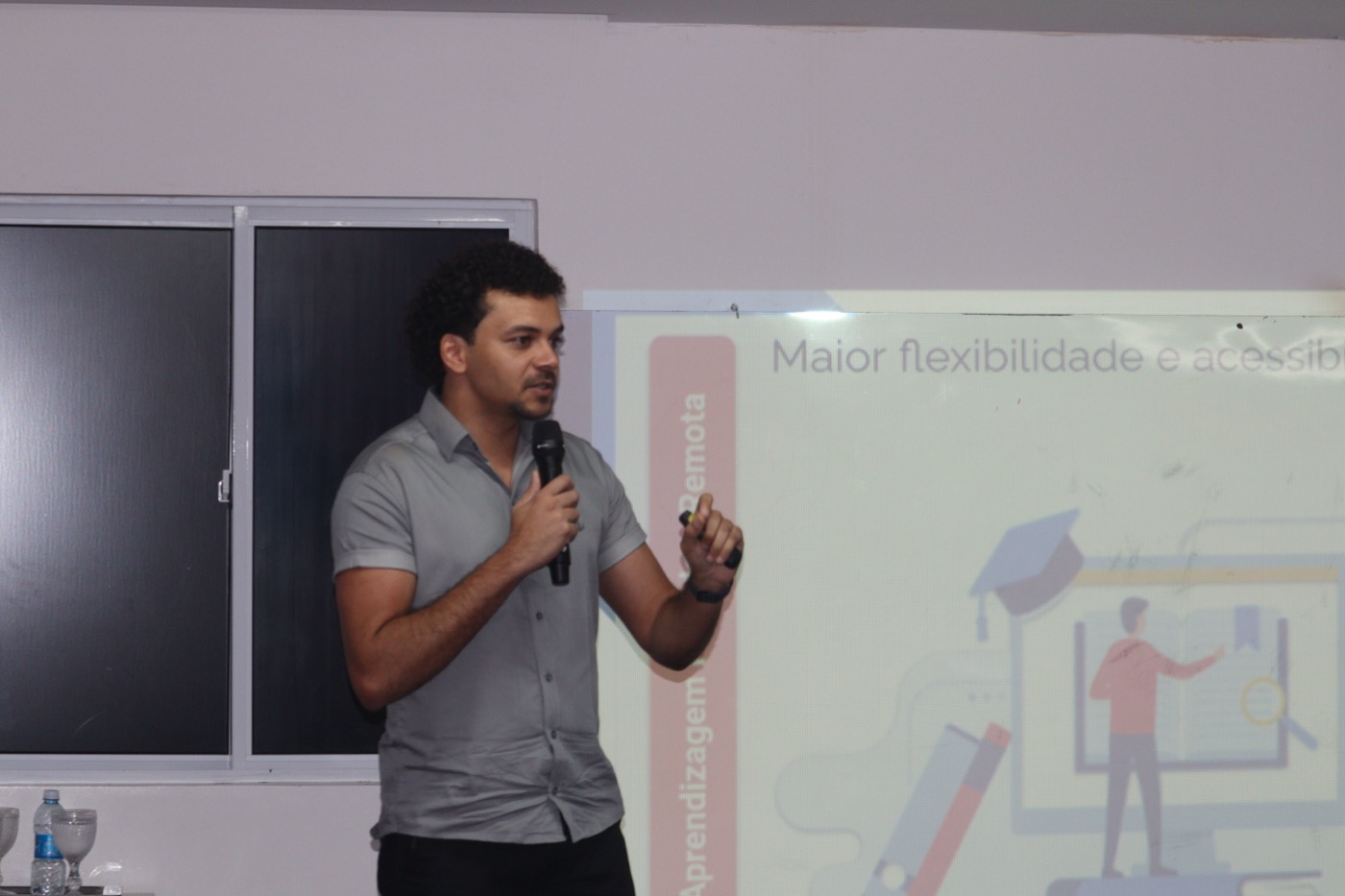 Francisco apresentando como Coordenador Pedagógico